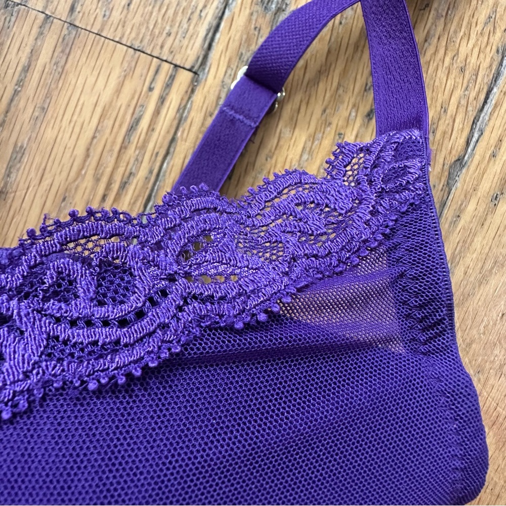 Natori Feathers Plunge Bra in Allium Size 32DD - Picture 9 of 10